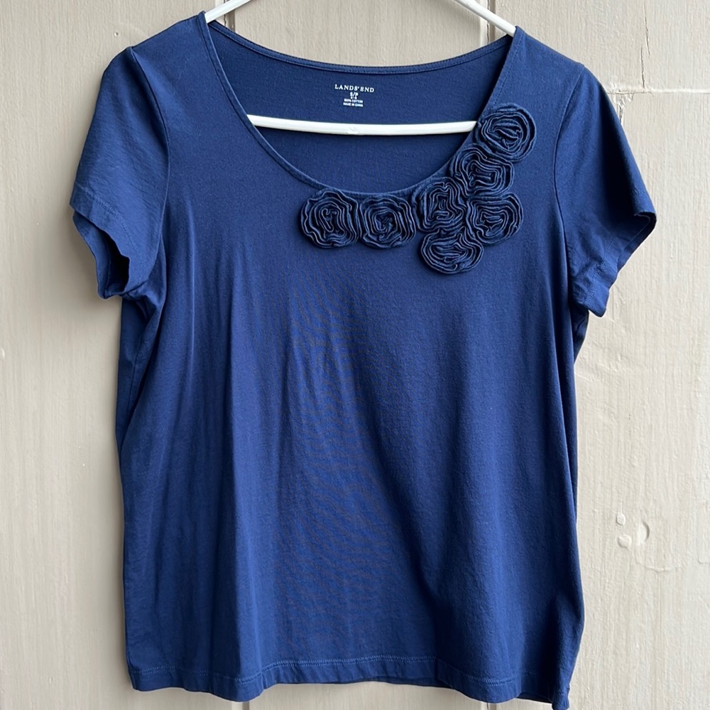 Lands’ End Navy T-shirt with Rosettes_Size S/P